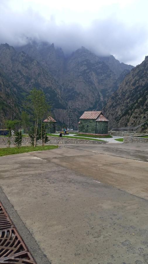 Eastern Georgia Hotel Kazbegi Bagian luar foto
