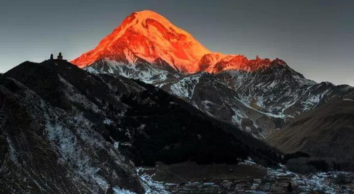 Eastern Georgia Hotel Kazbegi Bagian luar foto