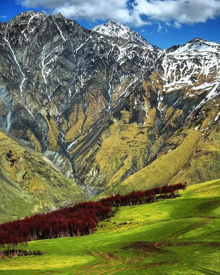 Eastern Georgia Hotel Kazbegi Bagian luar foto